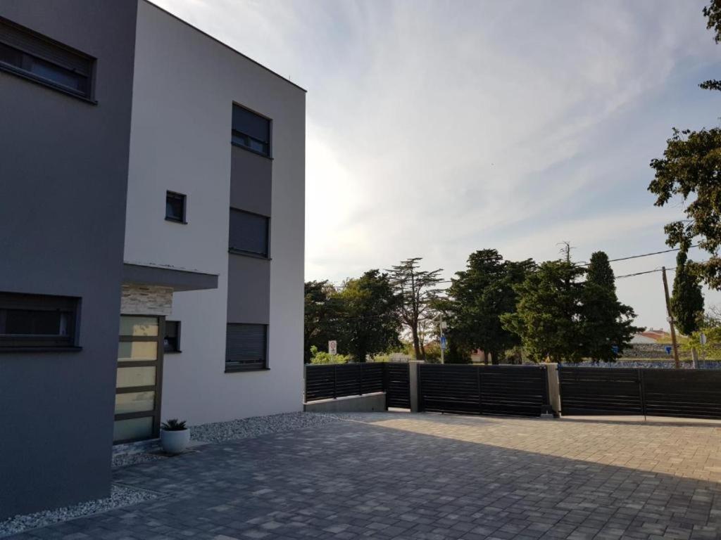 Vila Maslina-Apartman Br.4 Lägenhet Zadar Exteriör bild
